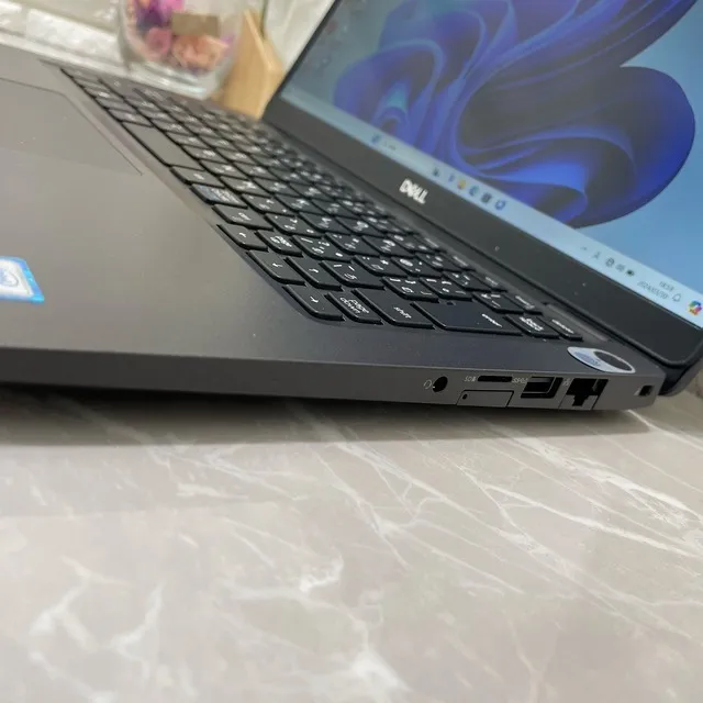 【美品】Dell Latitude 5300✨️メモ16G✨️i7第8世代✨️SSD【THRC2403012】