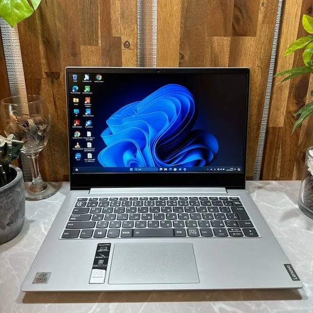 【美品】Lenovo Ideapad S340☘️メモ8G☘️i3第10世代☘️SSD【VKHRC2403002】