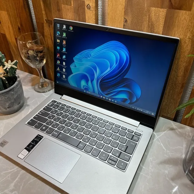 【美品】Lenovo Ideapad S340☘️メモ8G☘️i3第10世代☘️SSD【VKHRC2403002】