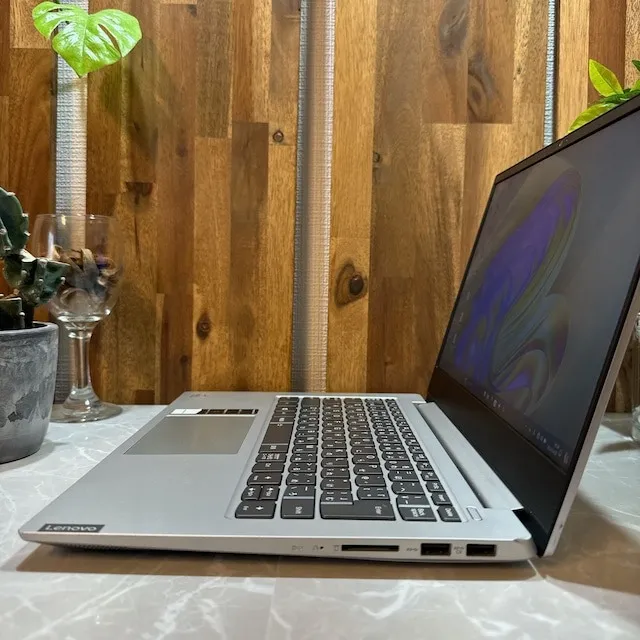 【美品】Lenovo Ideapad S340☘️メモ8G☘️i3第10世代☘️SSD【VKHRC2403002】