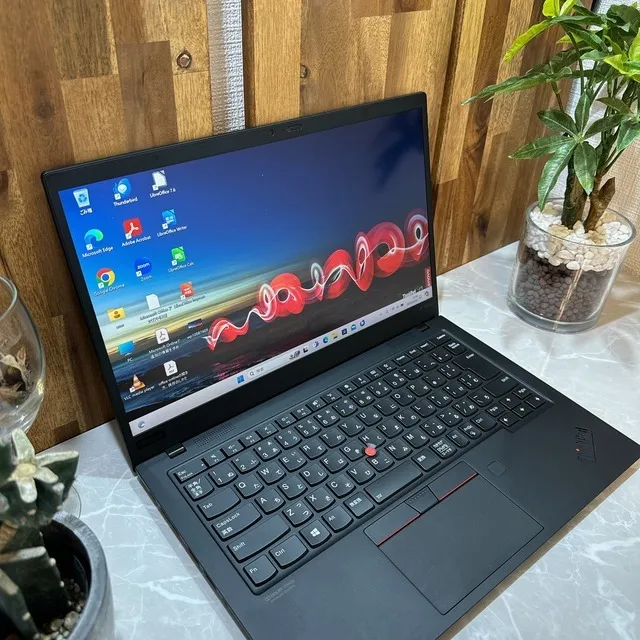 Thinkpad X1 Carbon☘️i7第8世代☘️SSD512GB/メモ8GB【VKHRC2403018】