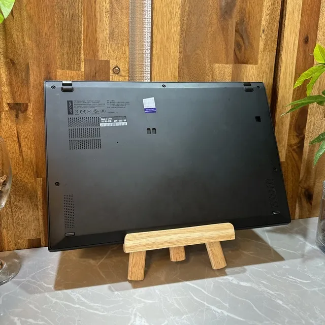 Thinkpad X1 Carbon☘️i7第8世代☘️SSD512GB/メモ8GB【VKHRC2403018】