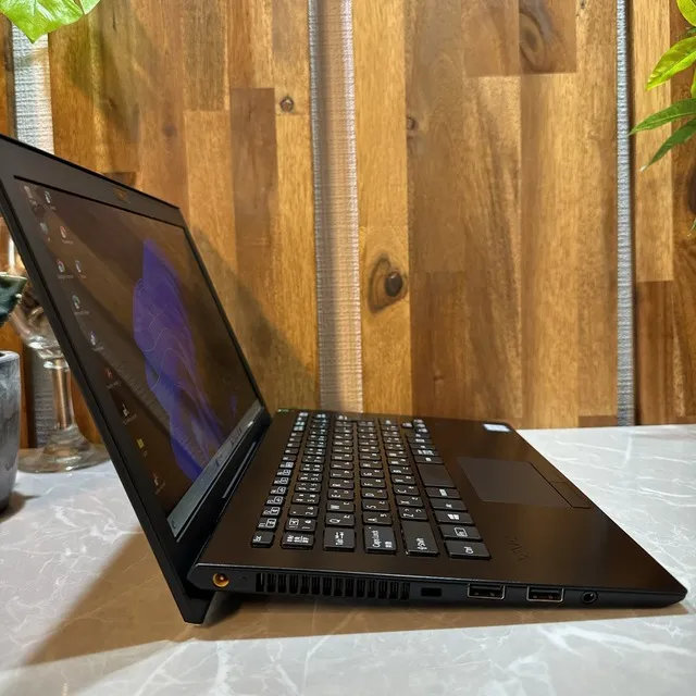 【美品】VAIO Pro LTEモデル☘️i5第7世代☘️メモ4G☘️SSD128GB【VKHRC2403037】