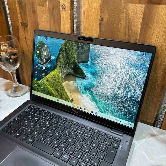 【美品】Dell Latittude 5300☘️メモ16G☘️i5第8世代☘️SSD【VKHRC2403038】