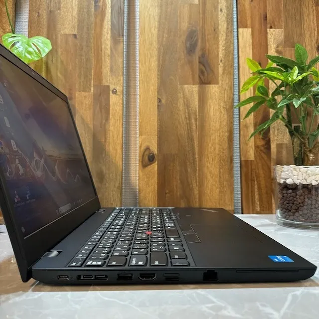 【美品】Thinkpad L15☘️i3第11世代☘️メモリ8GB☘️SSD256GB【YKHRC2403030】