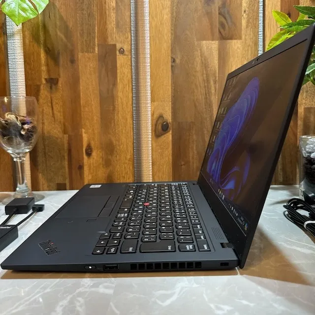 【美品】Thinkpad X1 Carbon☘️メ16G☘️i5第10世代 /SSD【PKHRC2404007】