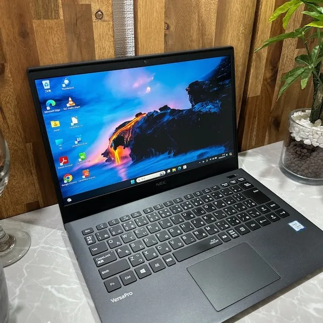 【美品】NEC Versapro VKT16GZG5☘️i5第8世代☘️メモリ8GB【VKHRC2403097】