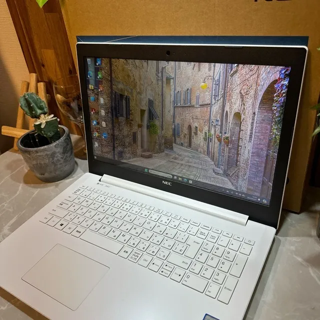 【美品】NEC LAVIE Direct☘️メモリ8GB ☘️i7第8世代 /SSD【VKHRC2404105】