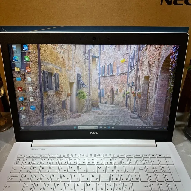 【美品】NEC LAVIE Direct☘️メモリ8GB ☘️i7第8世代 /SSD【VKHRC2404105】