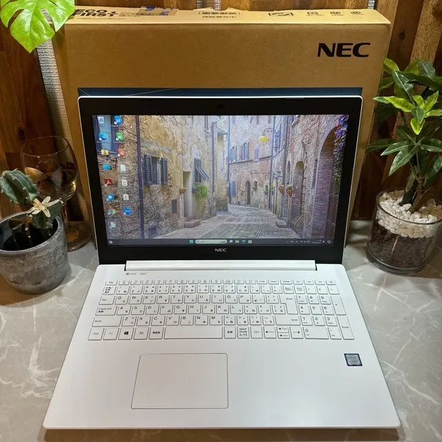 【美品】NEC LAVIE Direct☘️メモリ8GB ☘️i7第8世代 /SSD【VKHRC2404105】