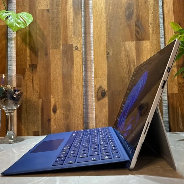 Surface Pro 6☘️i5第8世代 /SSD128GB ☘️メモリ8GB【VKHRC2404032】