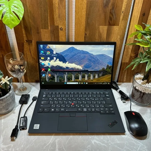 Thinkpad X1 Carbon☘️SSD256G /i5第10世代☘️メモ8G【VKHRC2404015】