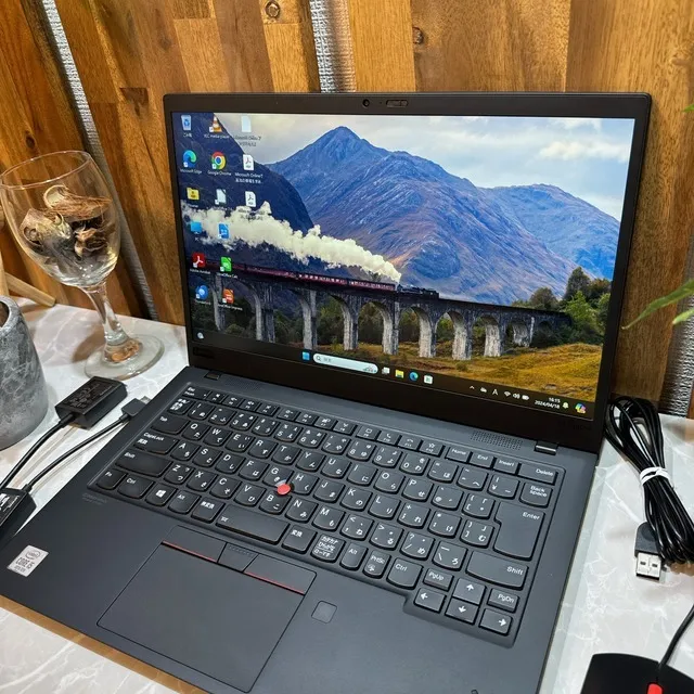 Thinkpad X1 Carbon☘️SSD256G /i5第10世代☘️メモ8G【VKHRC2404015】