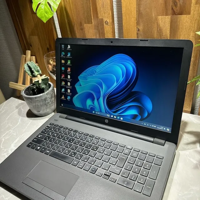 HP ProBook 250 G6☘️SSD256GB☘️メモリ8GB ☘️Core i5第7世代【VKHRC2404017】