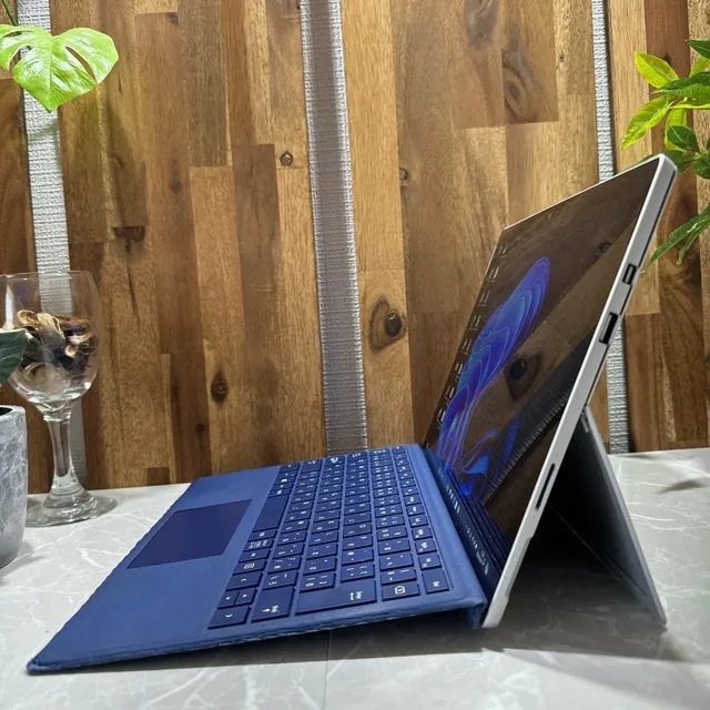 Surface Pro 6 ☘️メモ8GB☘️Core i5第8世代☘️SSD128G【VKHRC2404033】