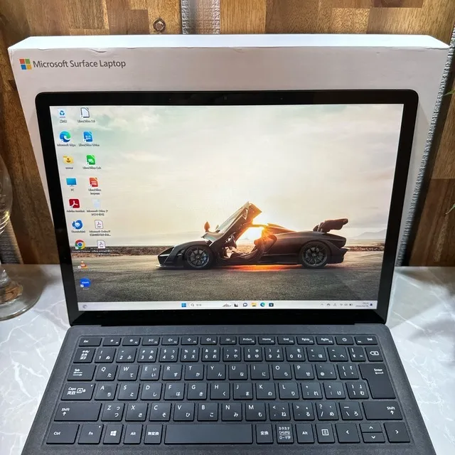 Surface Laptop 2☘️i5第8世代☘️SSD256G☘️メモリ8GB【VKHRC2404014】