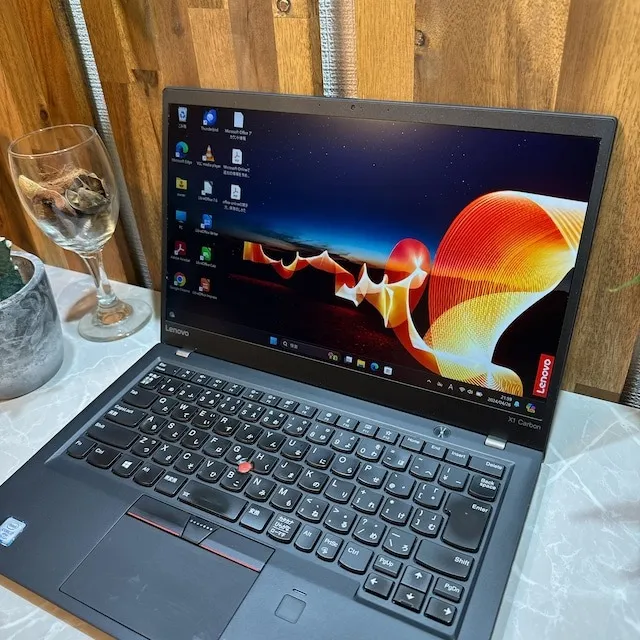 Thinkpad X1 Carbon☘️i7第7世代☘️メモ16G☘️SSD256GB【VKHRC2404088】