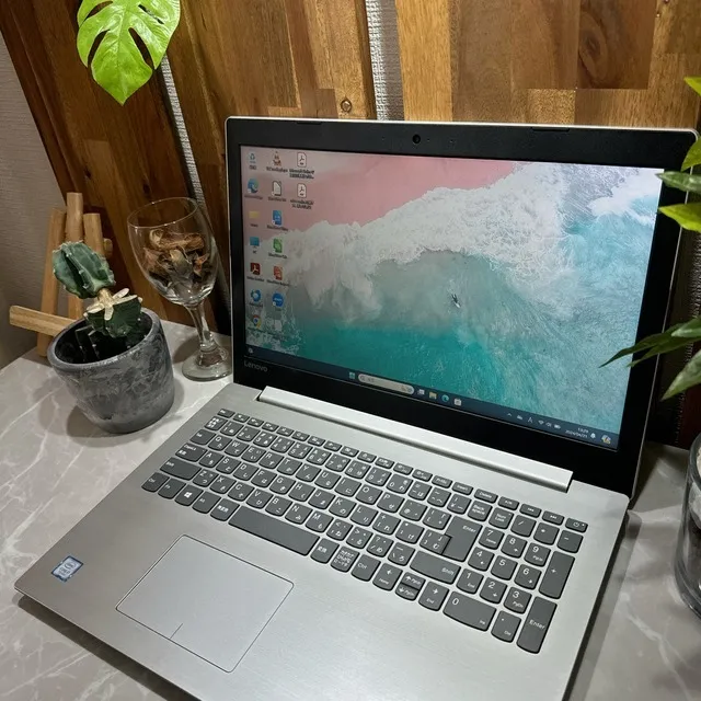 【美品】Lenovo ideapad 320☘️i7第7世代☘️メモリ8G☘️SSD【VKHRC2404042】