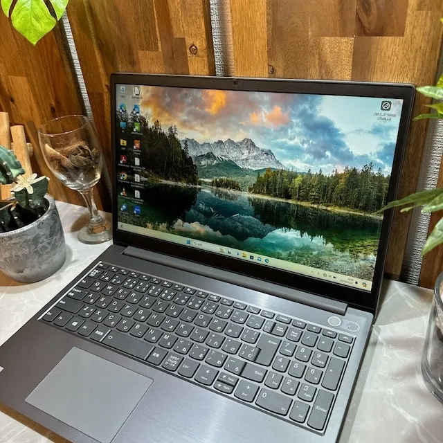 【美品】Lenovo ThinkBook 15-IIL☘️i5第10世代☘️メモ8G【VKHRC2404065】