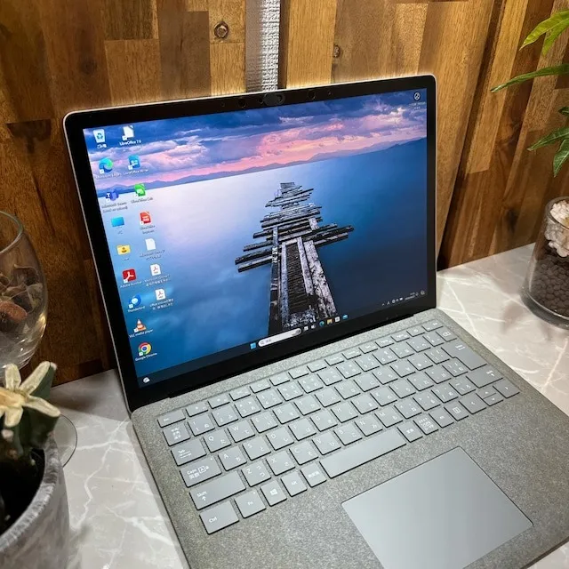 【美品】Surface Laptop 2☘️メ8GB☘️i5第8世代/SSD256G【VKHRC2404095】