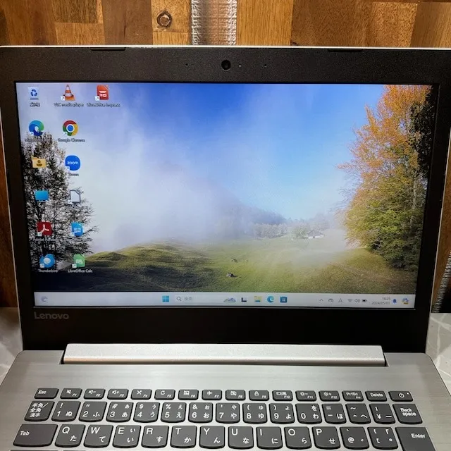 Lenovo Ideapad 330☘️i5第8世代☘️SSD256G☘️メモリ8GB【VKHRC2404103】