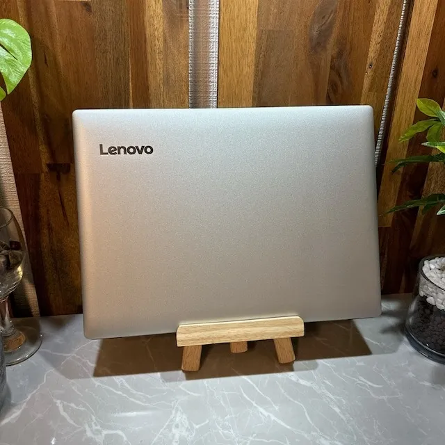 Lenovo Ideapad 330☘️i5第8世代☘️SSD256G☘️メモリ8GB【VKHRC2404103】