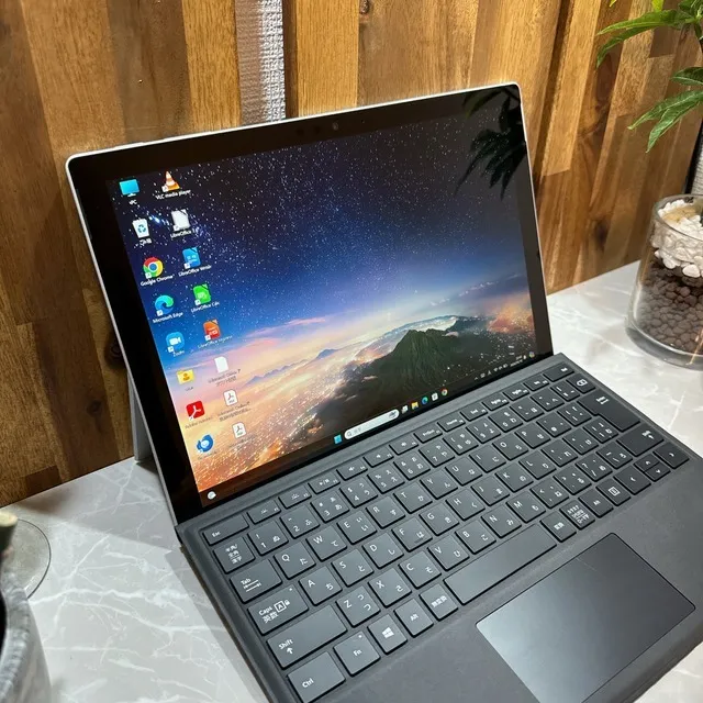 Surface Pro 6☘️メモリ8GB ☘️i5第8世代☘️SSD128GB【VKHRC2404061】