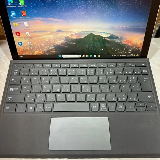 Surface Pro 6☘️メモリ8GB ☘️i5第8世代☘️SSD128GB【VKHRC2404061】