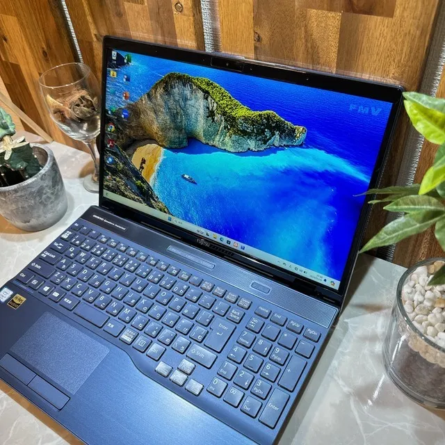 【美品】LIFEBOOK WA3/D1☘️メモ16G☘️i7第8世代☘️SSD1TB【VKHRC2404152】