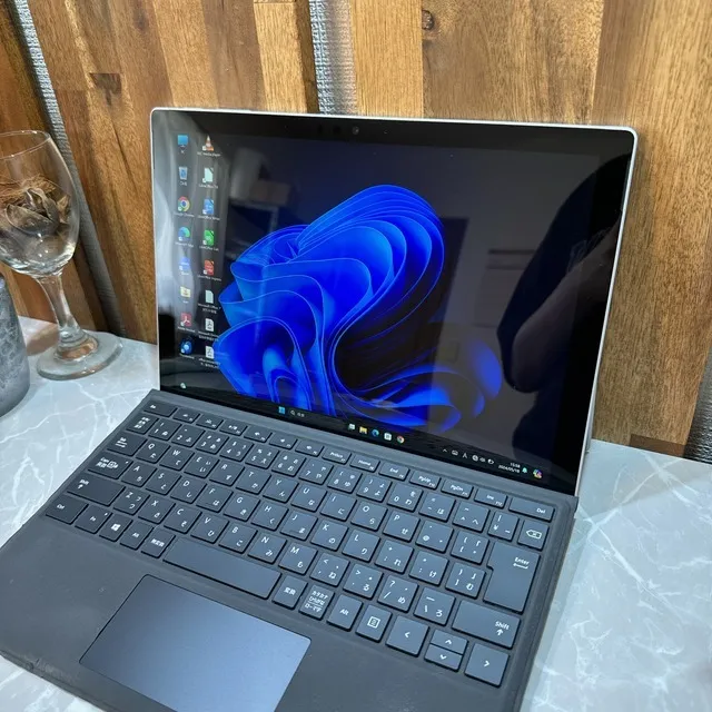 Surface Pro 6 ☘️SSD128G /メモリ8GB☘️i5第8世代【VKHRC2404074】