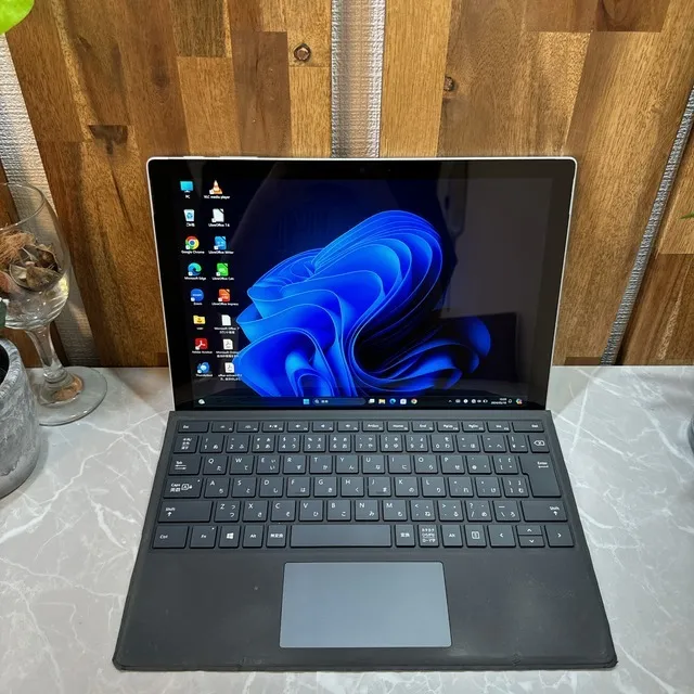 Surface Pro 6 ☘️SSD128G /メモリ8GB☘️i5第8世代【VKHRC2404074】