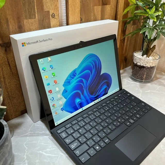 Surface Pro 6 ブラック☘️i5第8世代 ☘️SSD256GB☘️メモ8G【VKHRC2404147】