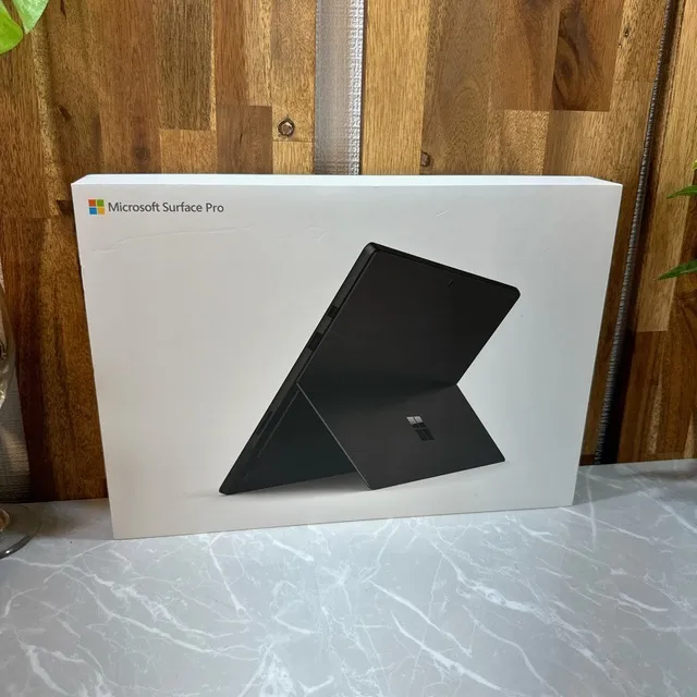 Surface Pro 6 ブラック☘️i5第8世代 ☘️SSD256GB☘️メモ8G【VKHRC2404147】