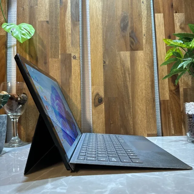 Surface Pro 6 ブラック☘️i5第8世代 /SSD256GB☘️メモ8G【KHRC2404003】