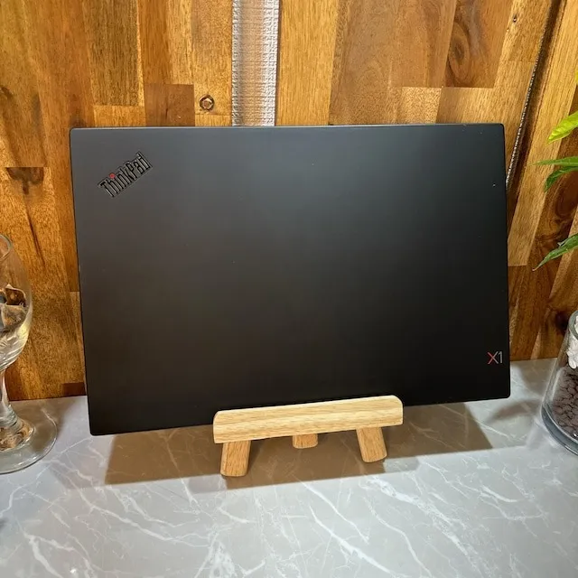 【美品】Thinkpad X1 Carbon☘️SSD128GB☘️i5第8世代☘️【KHRC2404004】