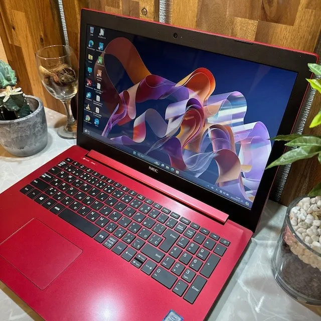 【美品】NEC LAVIE Direct☘️メモ8G☘️i5第8世代☘️SSD256G【PKHRC2404012】