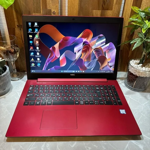 【美品】NEC LAVIE Direct☘️メモ8G☘️i5第8世代☘️SSD256G【PKHRC2404012】