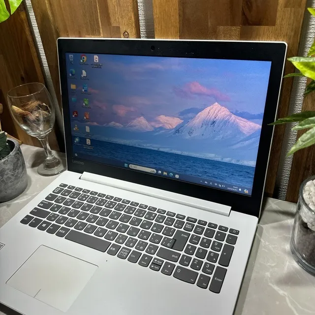 Lenovo Ideapad 320☘️i5第8世代☘️メモ8G☘️SSD256GB【VKHRC2403050】