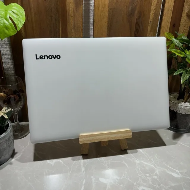 Lenovo Ideapad 320☘️i5第8世代☘️メモ8G☘️SSD256GB【VKHRC2403050】