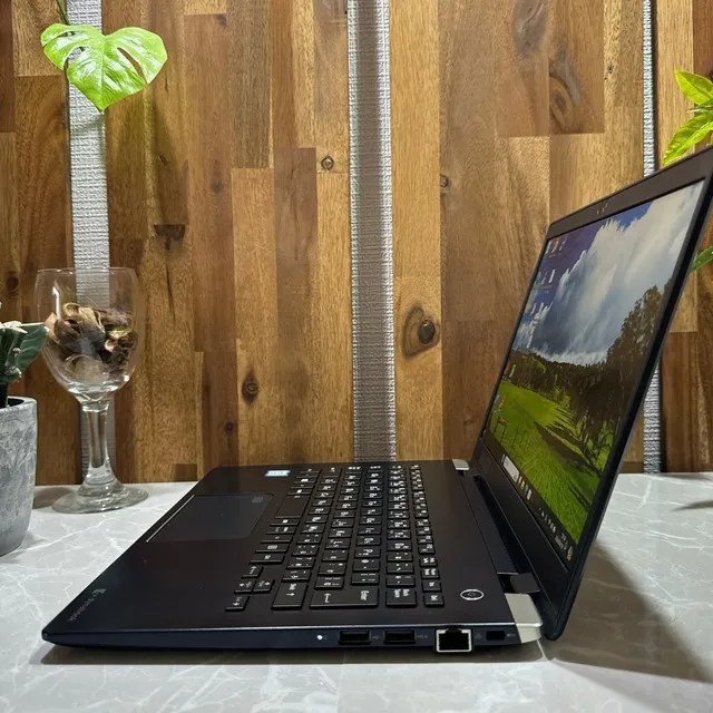 【美品】Dynabook G83/M☘️i7第8世代☘️メモ8GB☘️SSD256GB【VKHRC2403100】