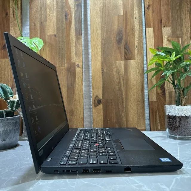 Thinkpad L580☘️i7第8世代☘️メモリ16GB☘️SSD256GB【VKHRC2404062】