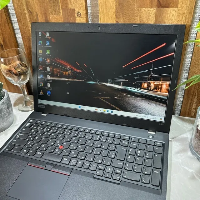 Thinkpad L580☘️i7第8世代☘️メモリ16GB☘️SSD256GB【VKHRC2404062】