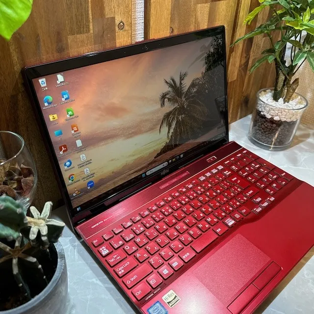 【美品】LIFEBOOK AH53/C2☘️i7第8世代☘️SSD256G+1TB【VKHRC2405081】