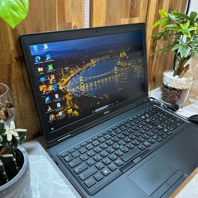 Dell Latitude 5590 ☘️i7第8世代☘️メモ16G☘️SSD512G【VKHRC2405037】