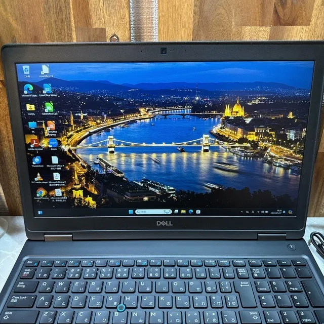 Dell Latitude 5590 ☘️i7第8世代☘️メモ16G☘️SSD512G【VKHRC2405037】