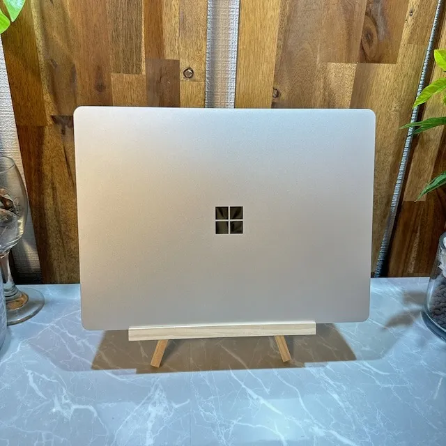 【極美品】Surface Laptop Go☘️i5第10世代☘️ メモリ4GB【VKHRC2406005】