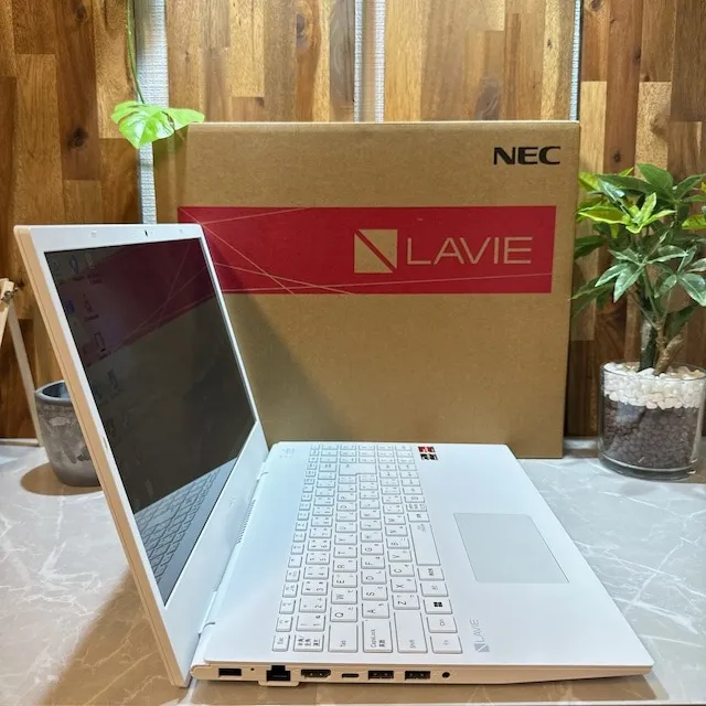 【準新品】NEC LAVIE N15☘️Ryzen 7☘️SSD256G☘️メモ8GB【VKHRC2406018】