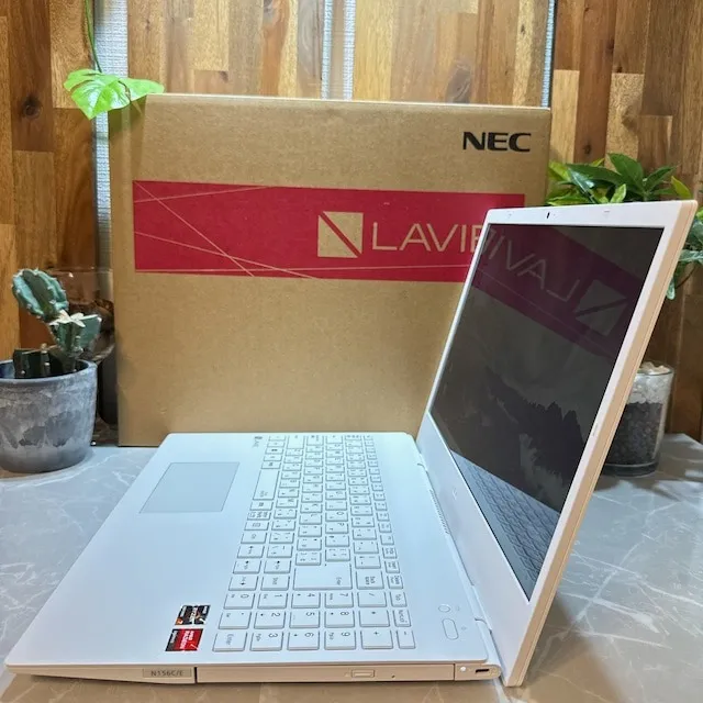 【準新品】NEC LAVIE N15☘️Ryzen 7☘️SSD256G☘️メモ8GB【VKHRC2406018】