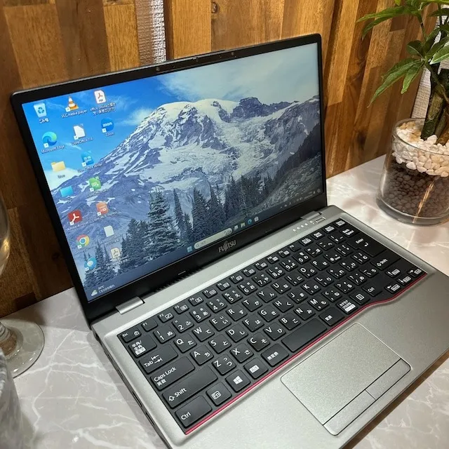 LIFEBOOK U7411/G☘️i5第11世代☘️メモリ16GB☘️SSD256G【VKHRC2406081】