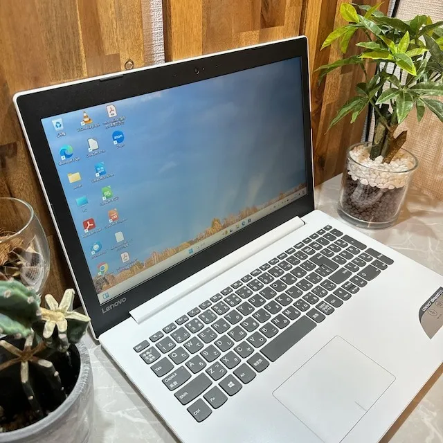 Lenovo ideapad 320☘️i7第7世代☘️メモリ8G☘️SSD256GB【KHRC2406003】